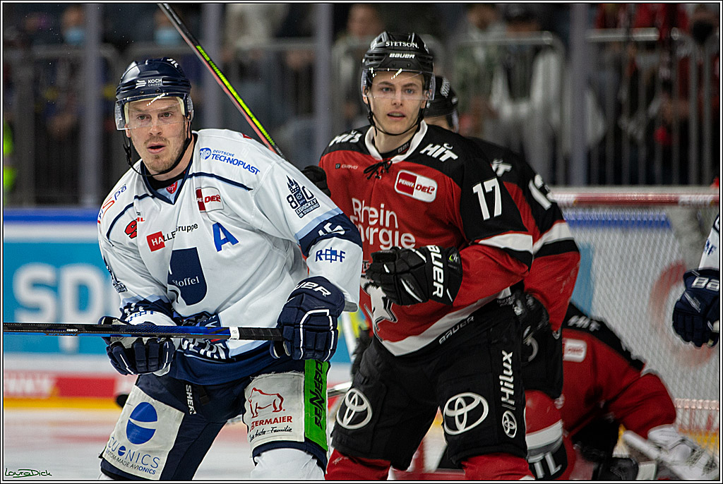 PENNY DEL;  Koelner Haie - Straubing Tigers; Koeln, 11.03.2022